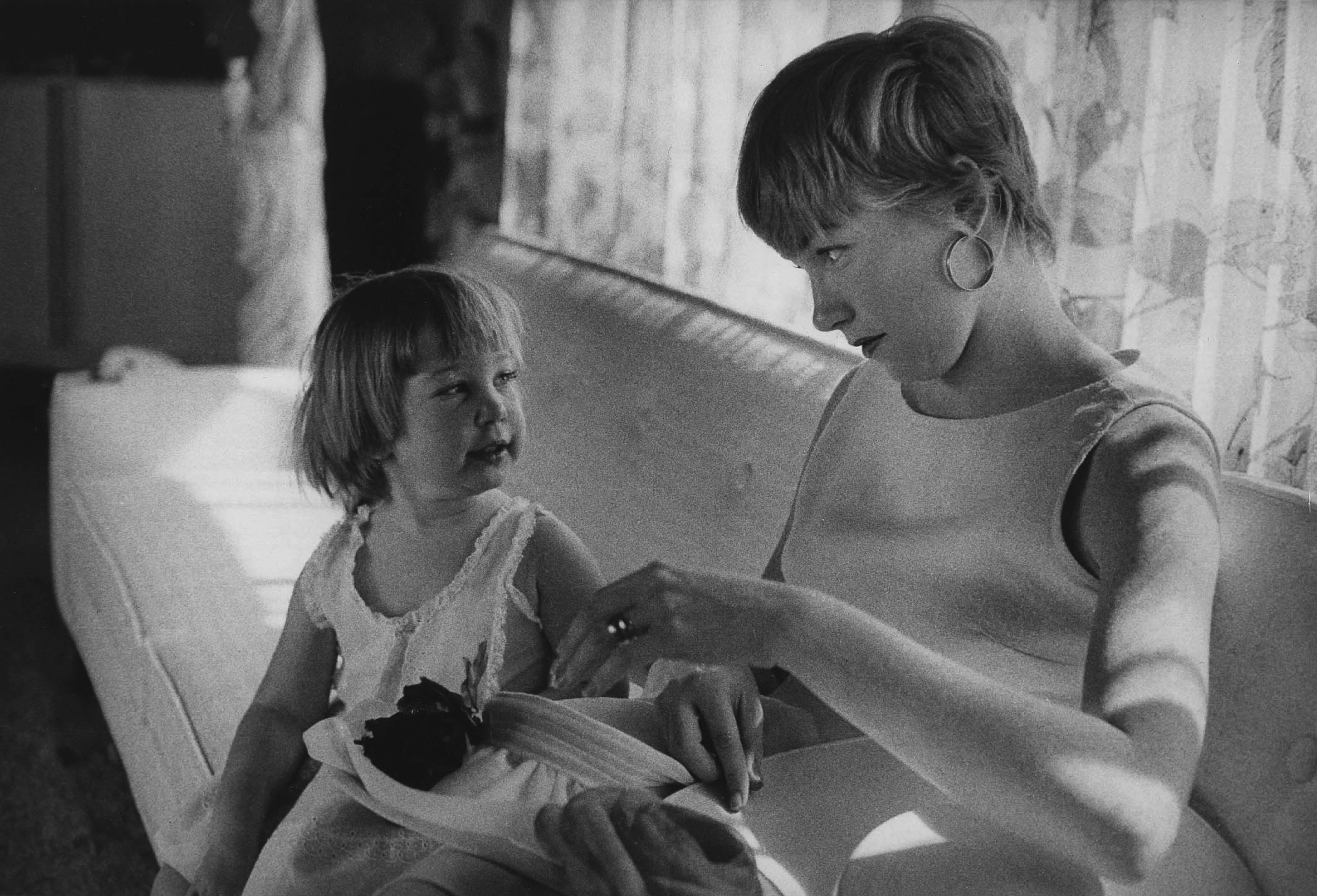 Shirley MacLaine and her daughter Sachi.