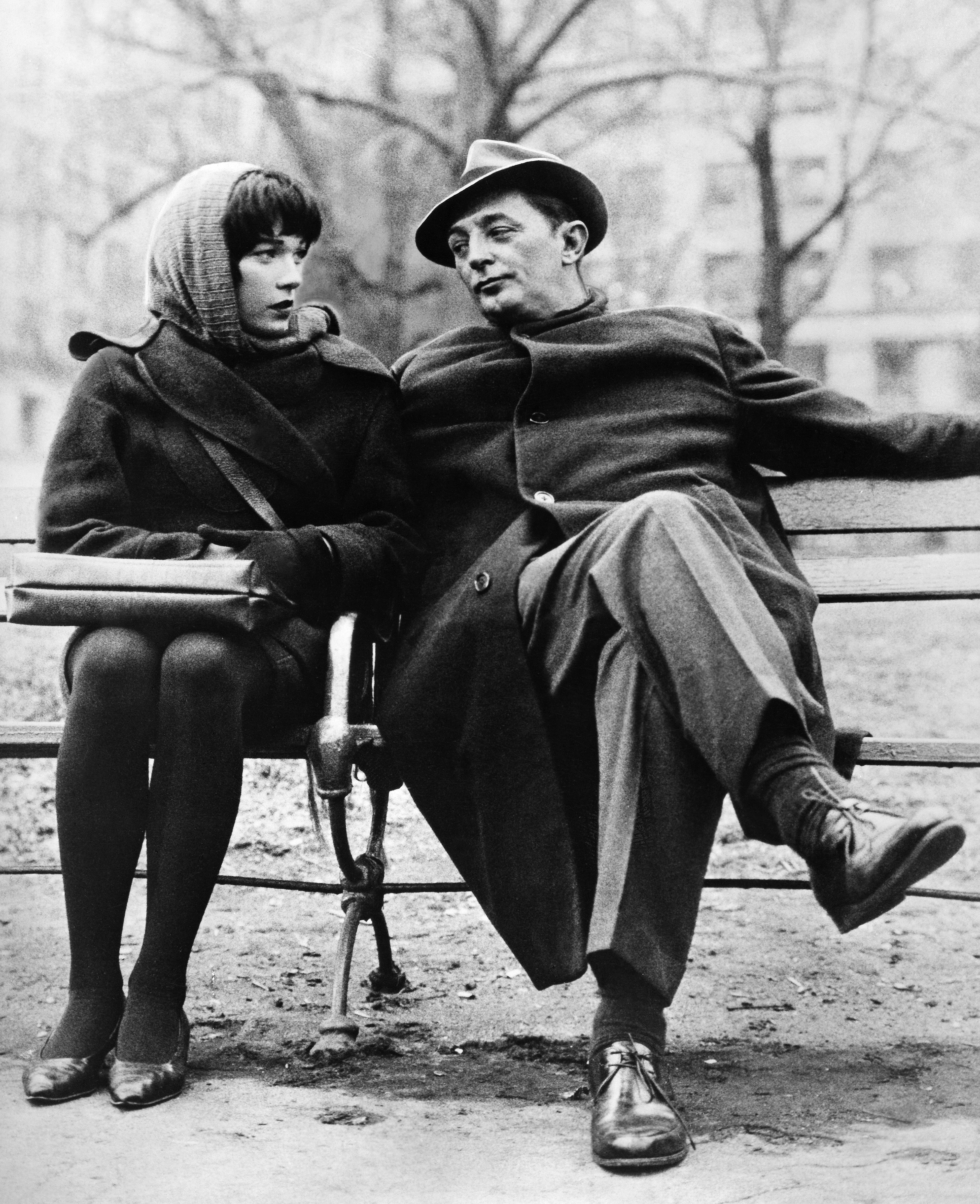 Shirley MacLaine and Robert Mitchum.