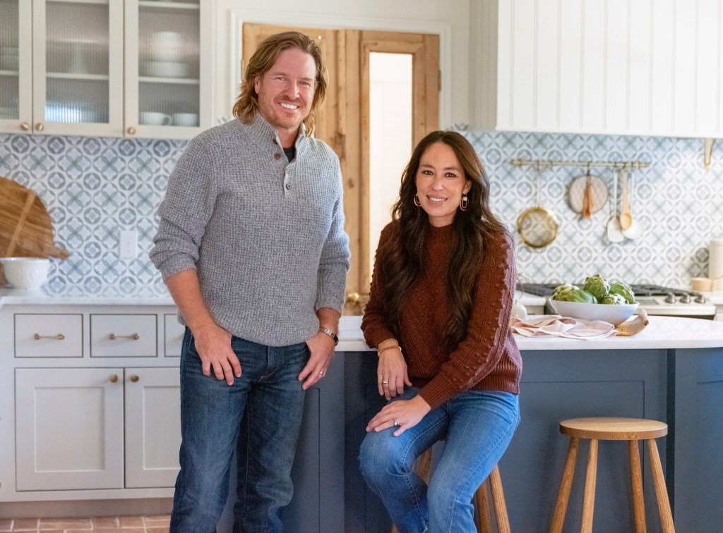 Chip and Joanna Gaines in "Fixer Upper." 